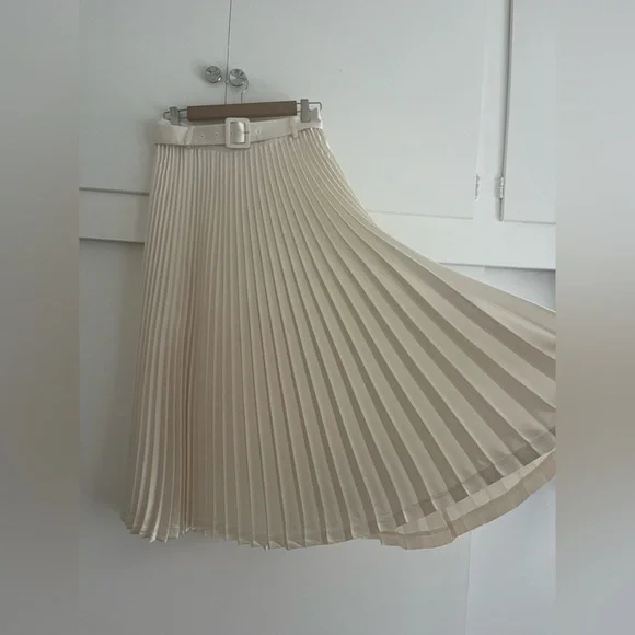 Audrey Hepburn Moon River Cream Satin Pleated Belted Midi Skirt - Picture 2 of 14